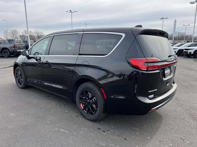 New 2026 Chrysler Pacifica Select FWD image 5
