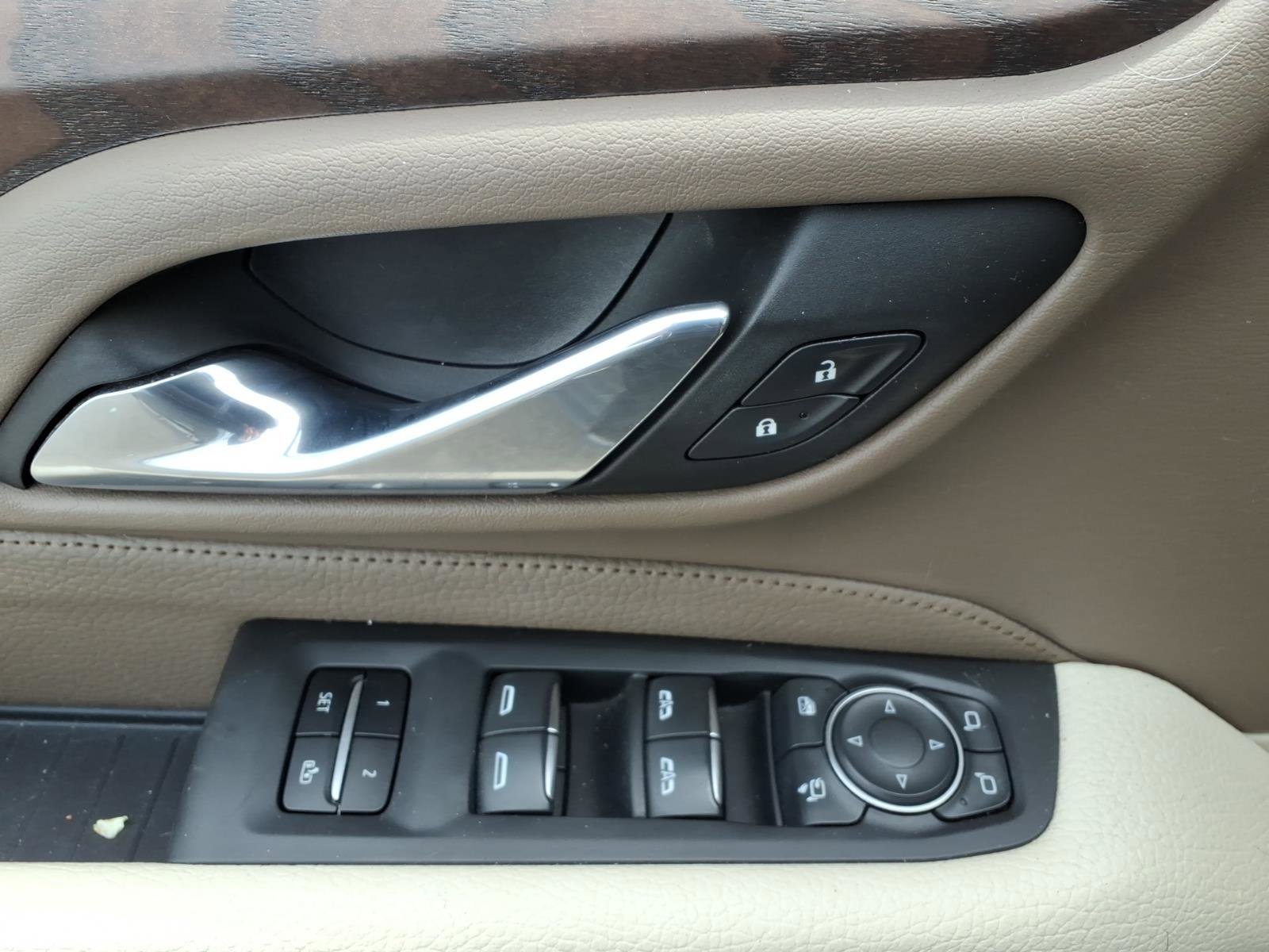 Used 2022 GMC Yukon Denali w/ Denali Premium Package AWD/4WD image 26