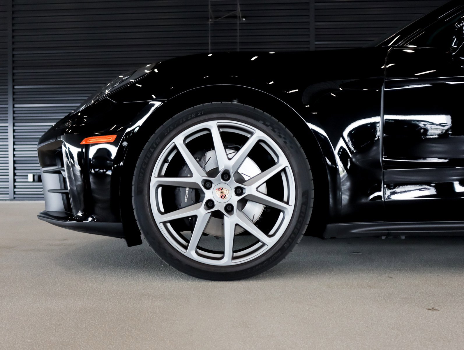 Certified 2025 Porsche Panamera image 14