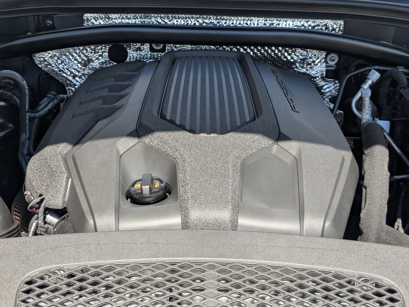 New 2026 Porsche Macan AWD/4WD image 30