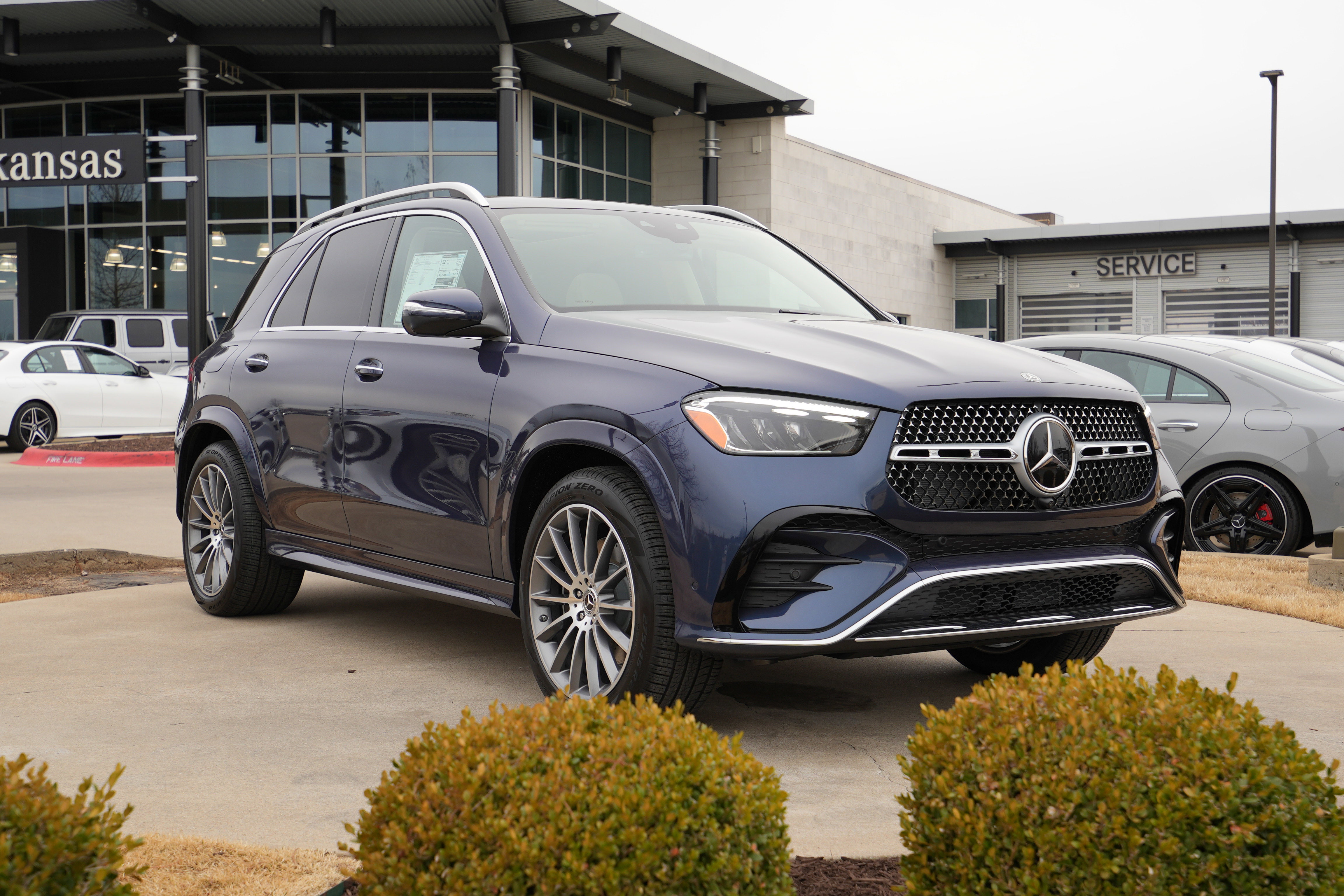New 2026 Mercedes-Benz GLE 350 4MATIC image 1