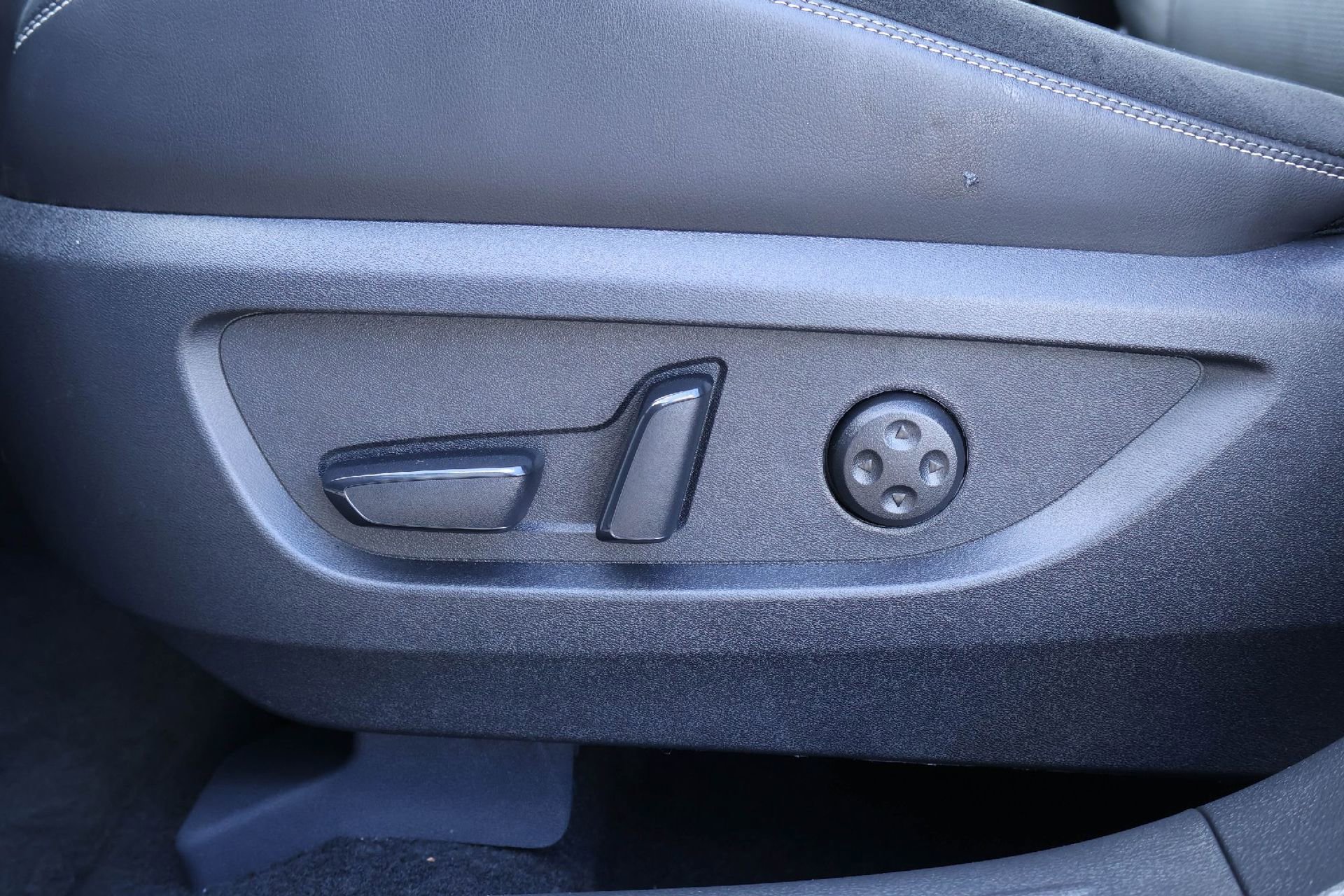 Used 2025 INFINITI QX50 Sport AWD/4WD image 24