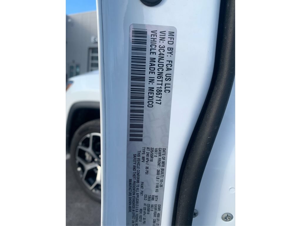 Used 2026 Jeep Compass Limited AWD/4WD image 16