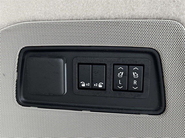 Certified 2023 Cadillac Escalade Sport Platinum image 11