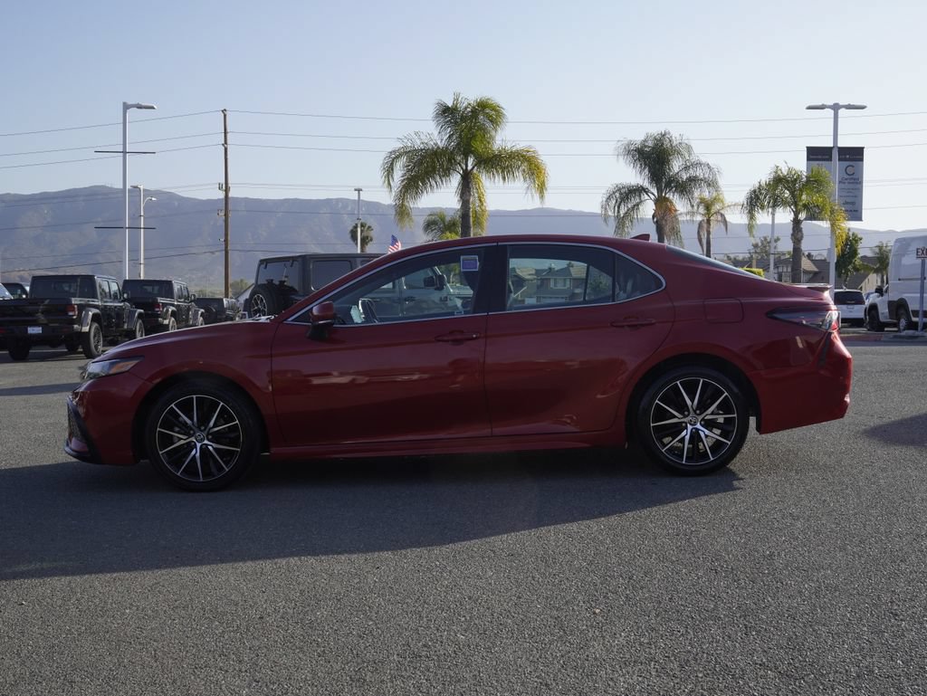 Used 2023 Toyota Camry SE FWD image 7