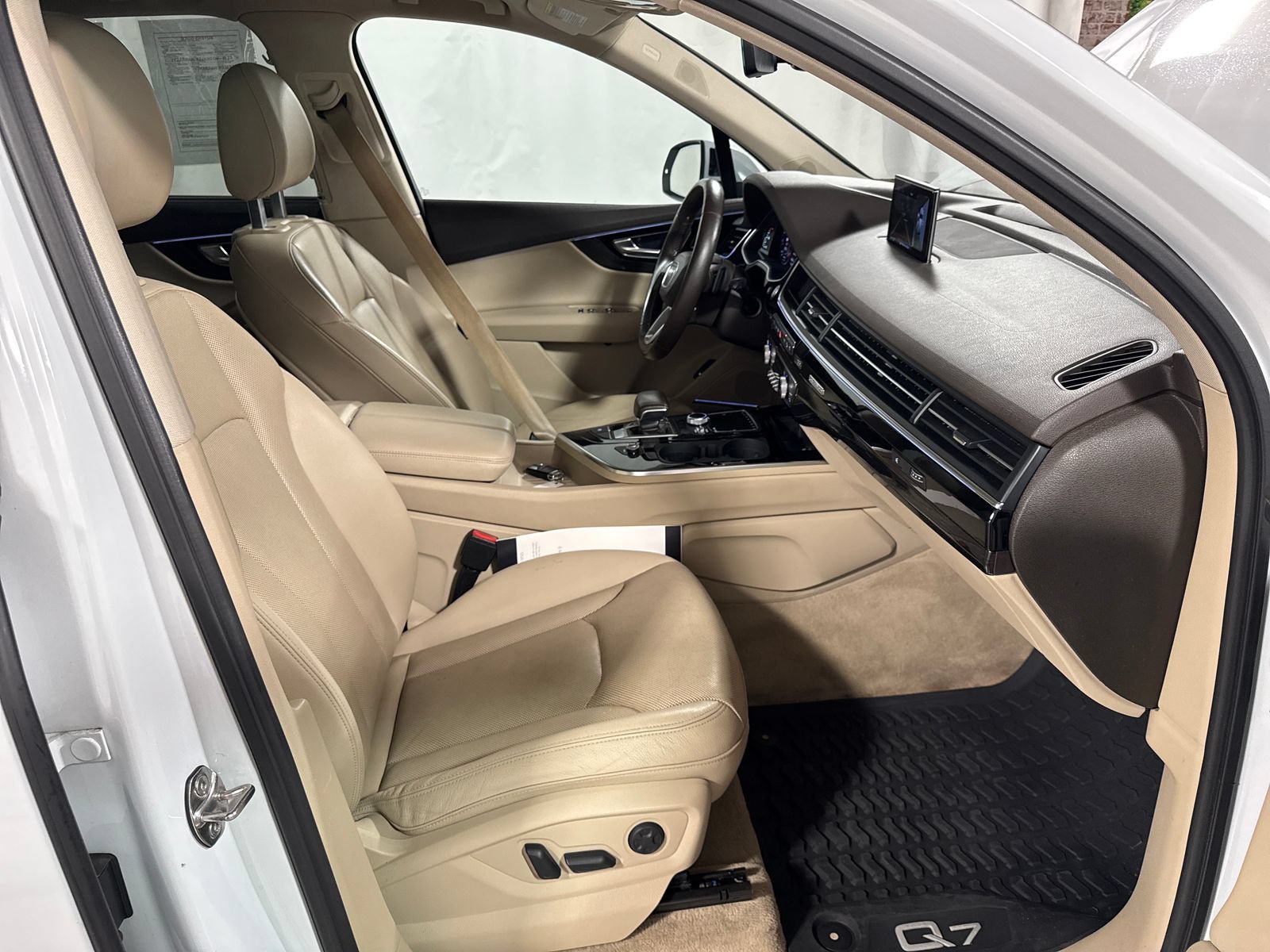 Used 2019 Audi Q7 3.0T Premium Plus w/ Premium Plus Package AWD/4WD image 26