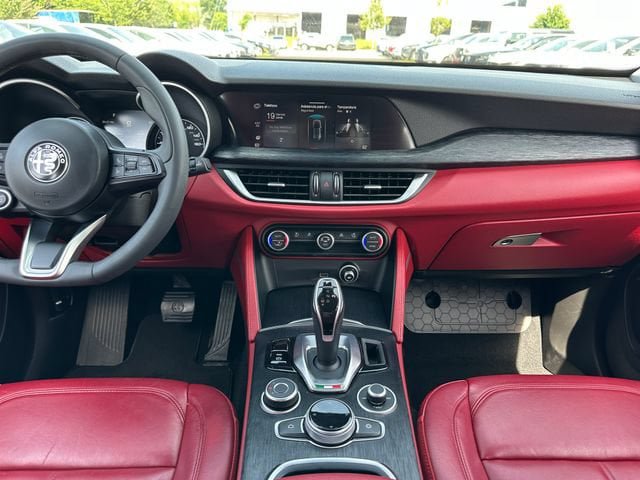 Used 2020 Alfa Romeo Stelvio RWD image 13