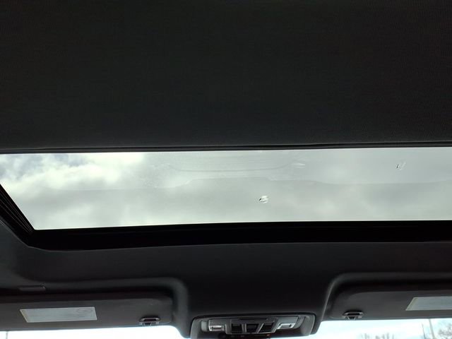 Used 2023 GMC Sierra 3500 Denali w/ Denali Ultimate Package image 9