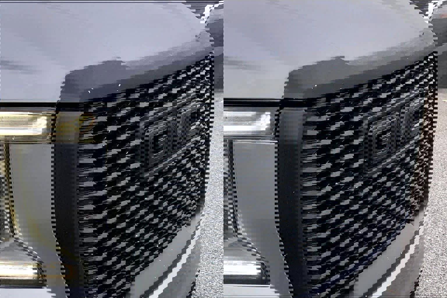 Used 2021 GMC Yukon XL Denali image 30