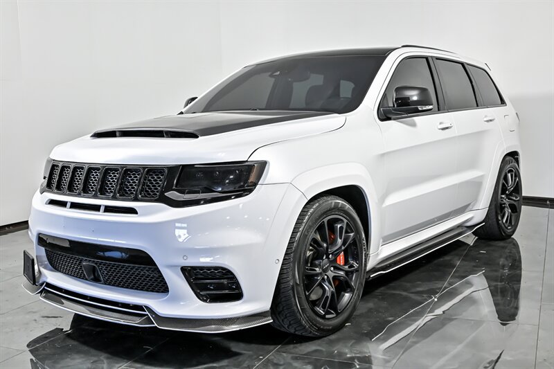 Used 2019 Jeep Grand Cherokee SRT AWD/4WD image 5