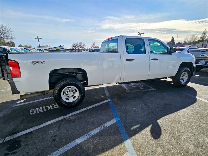 Used 2009 Chevrolet Silverado 2500 W/T AWD/4WD image 11