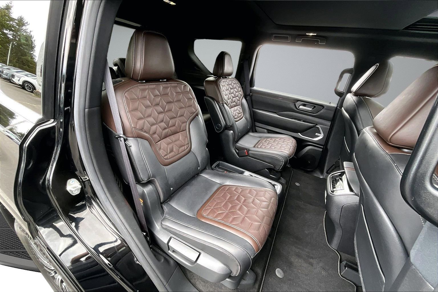 Used 2025 Nissan Armada Platinum w/ Convenience Package AWD/4WD image 25