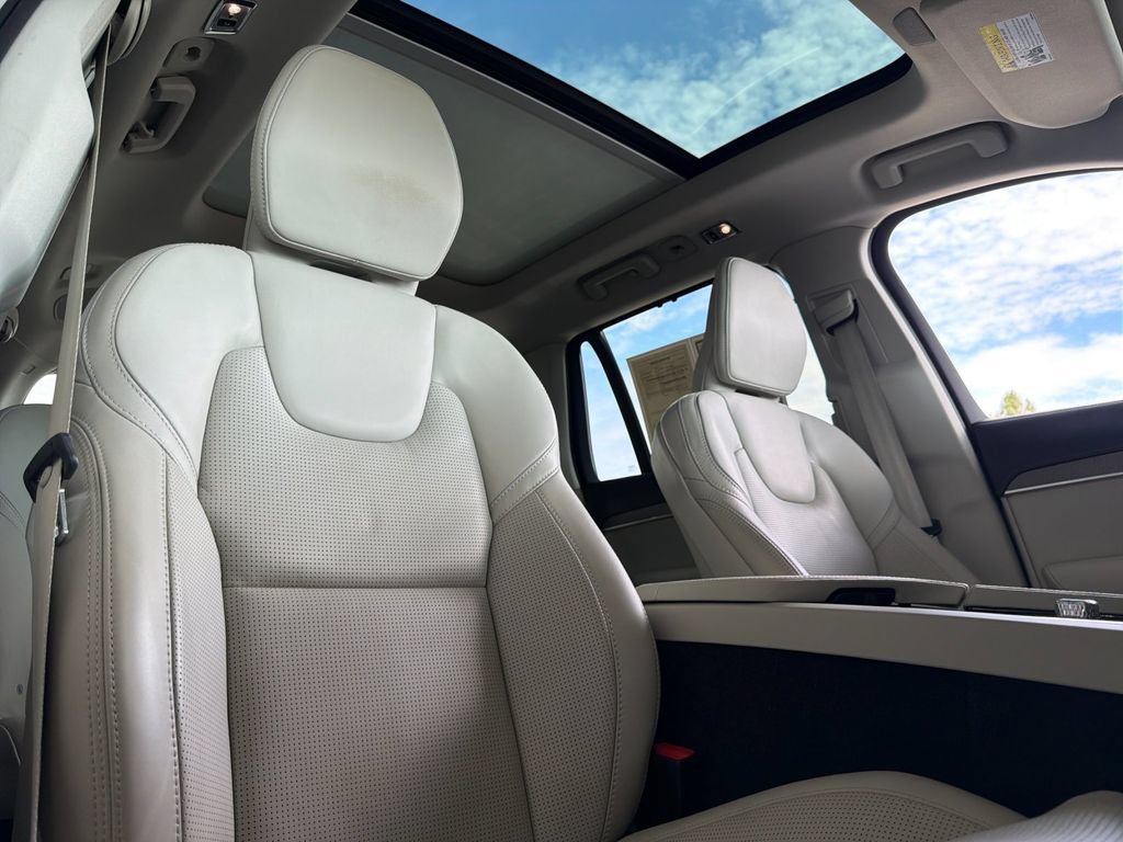 Used 2022 Volvo XC90 T8 Inscription w/ Advanced Package AWD/4WD image 18