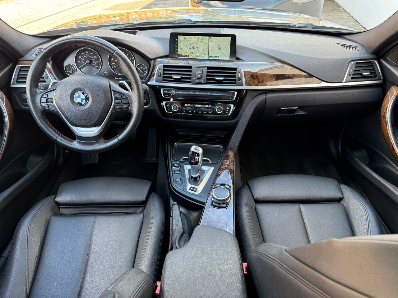 Used 2017 BMW 330e image 5