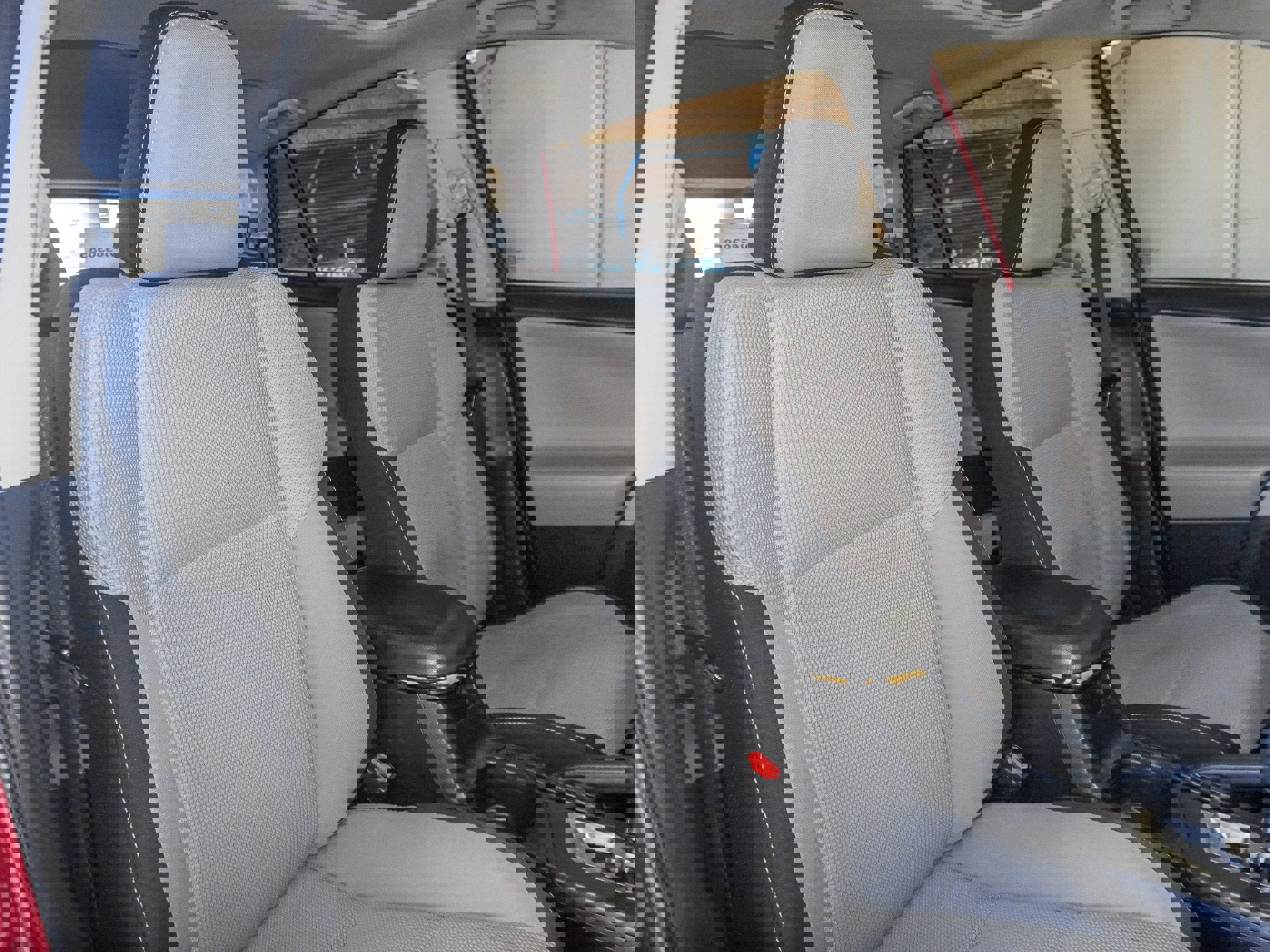 Used 2016 Toyota RAV4 XLE image 41