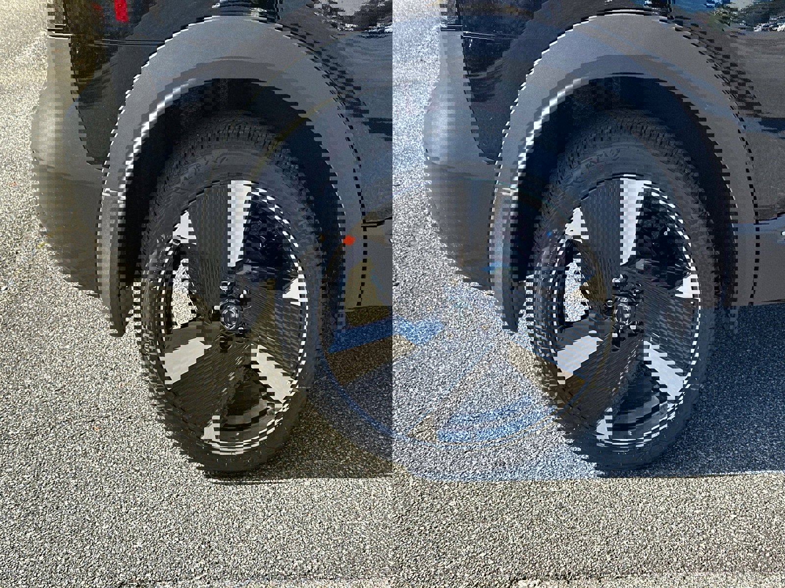 New 2026 Nissan Kicks SR image 17