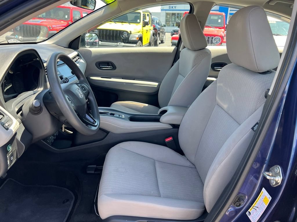 Used 2017 Honda HR-V LX image 25