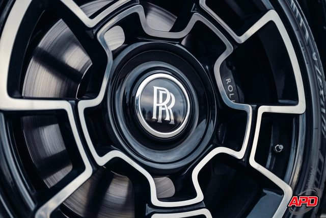 Used 2017 Rolls-Royce Wraith image 3