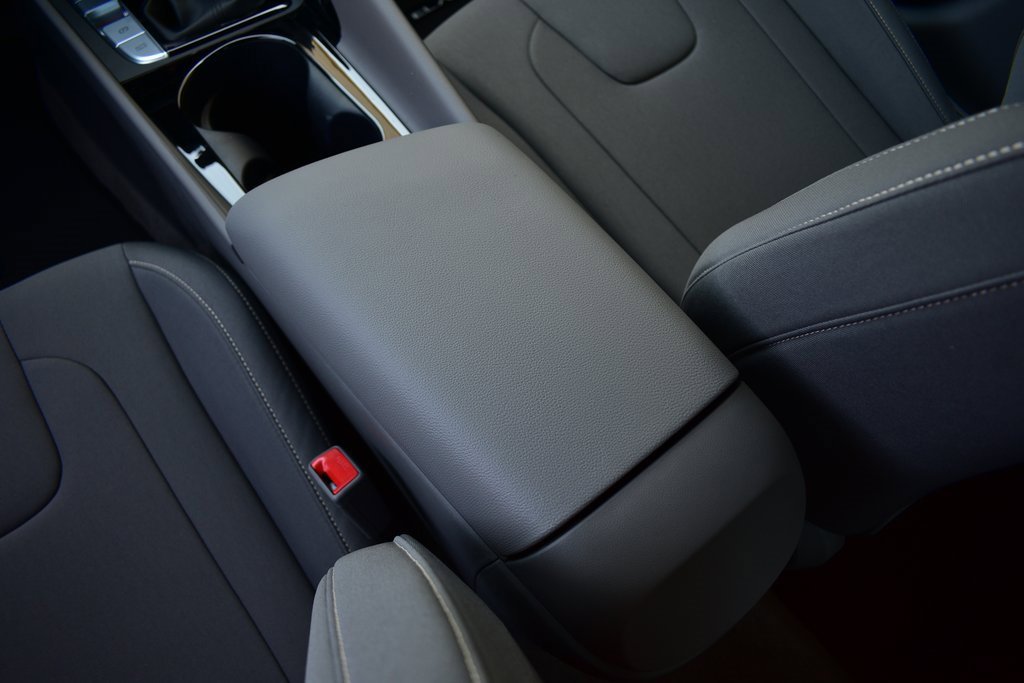 New 2025 Hyundai Elantra Blue w/ Cargo Package image 31