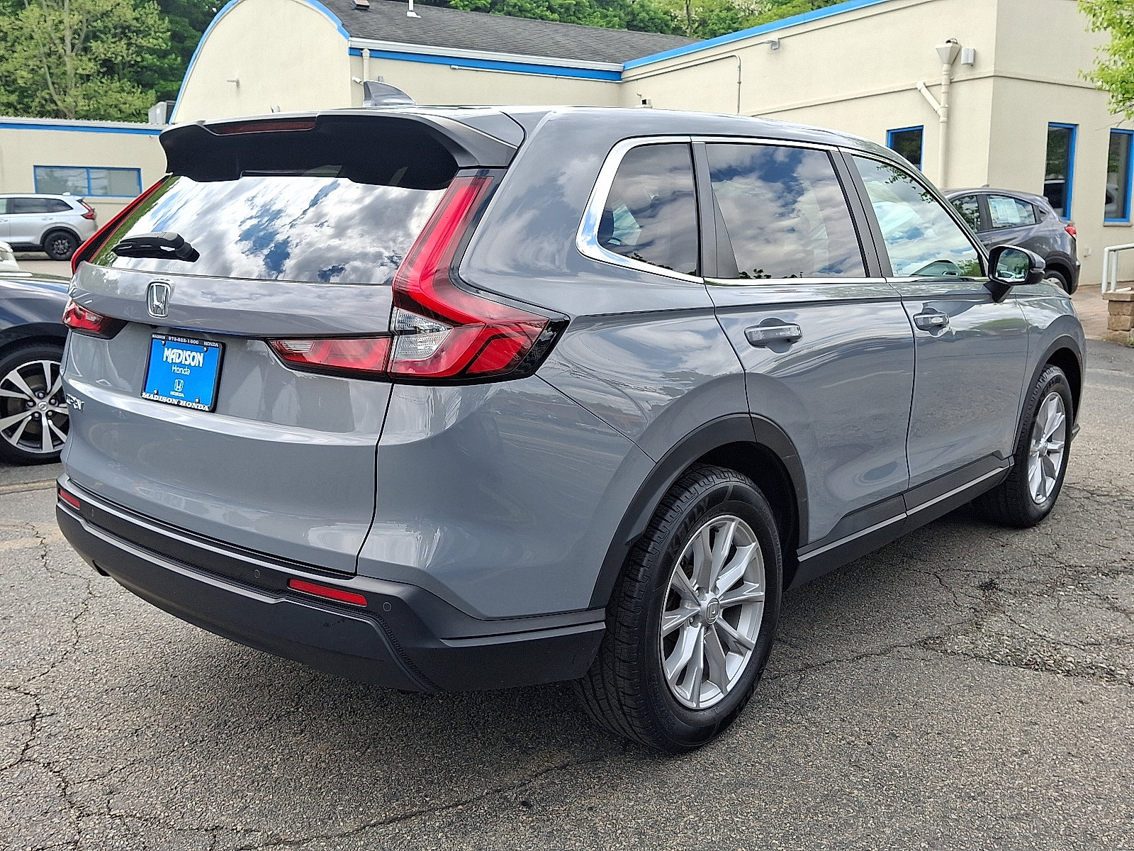 Used 2023 Honda CR-V EX-L image 7