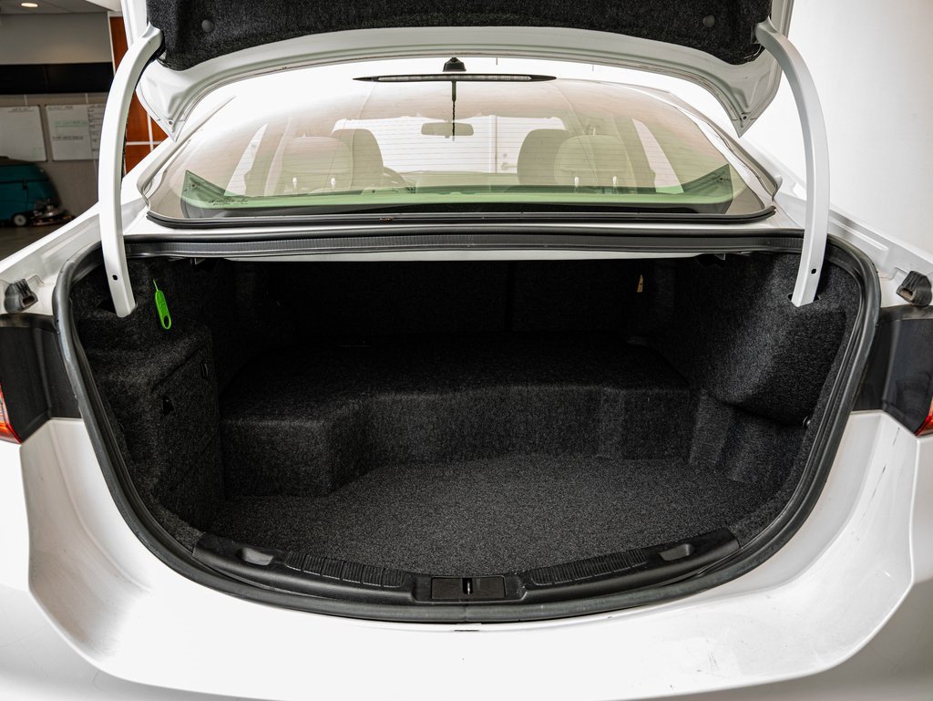 Used 2018 Ford Fusion SE image 35