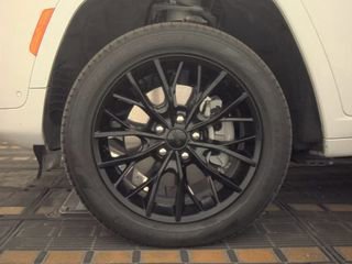 Used 2022 Jeep Grand Cherokee Summit w/ Advanced Protech Group IV AWD/4WD image 14