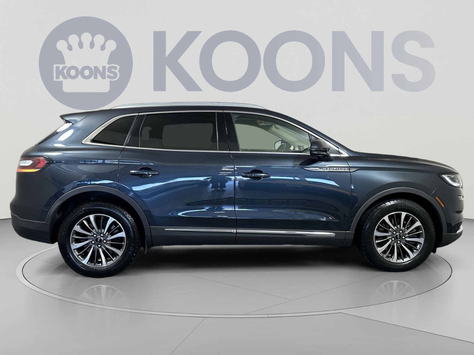 Used 2023 Lincoln Nautilus AWD w/ Premium Package image 8