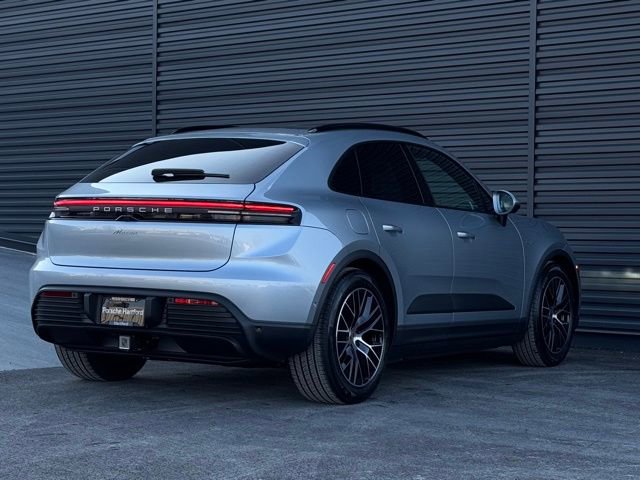 New 2025 Porsche Macan Electric image 7