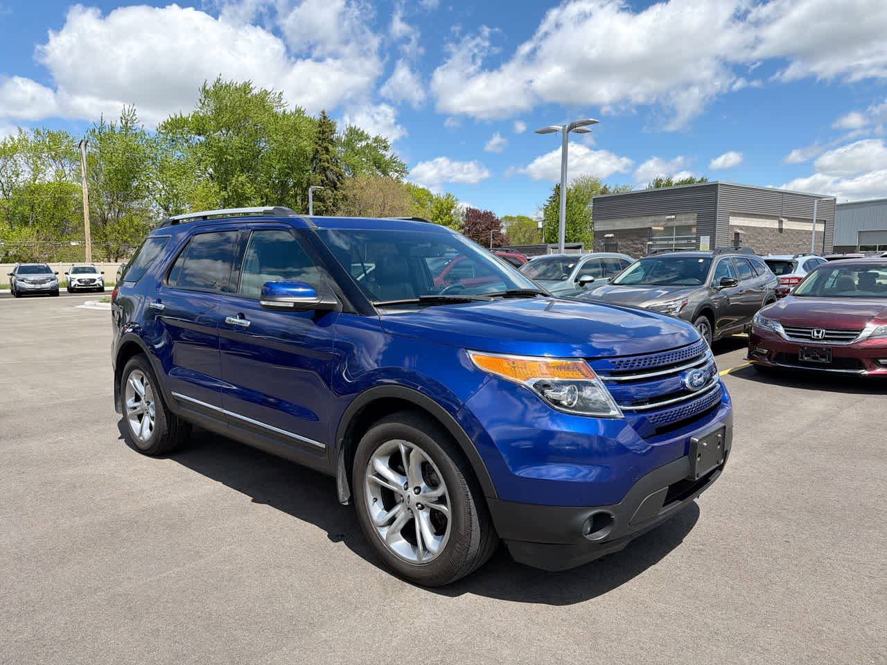 Used 2015 Ford Explorer Limited w/ Equipment Group 301A AWD/4WD image 15
