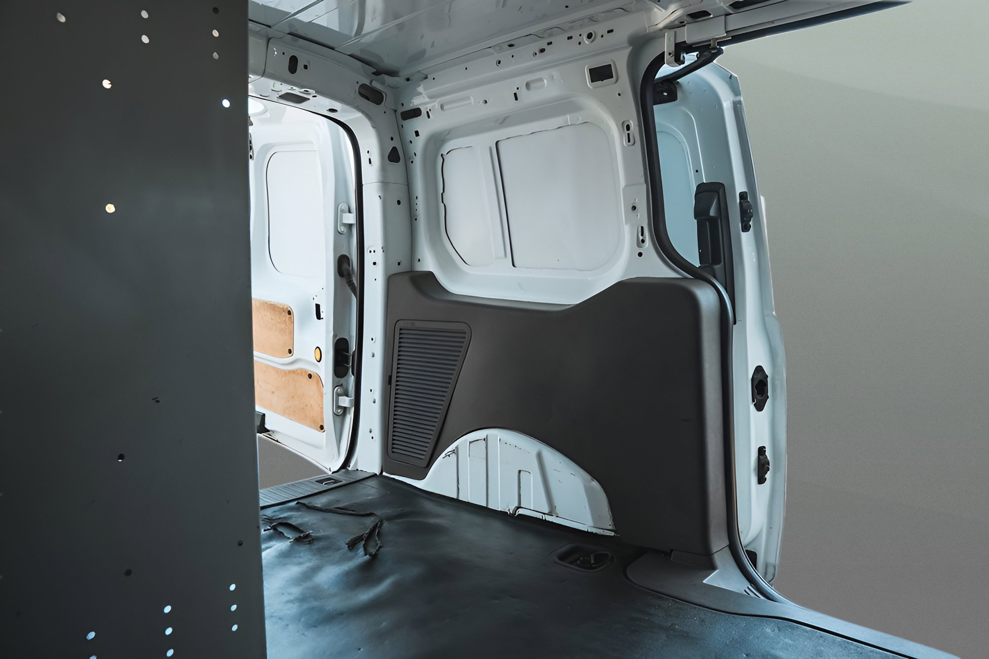 Used 2020 Ford Transit Connect XL image 13