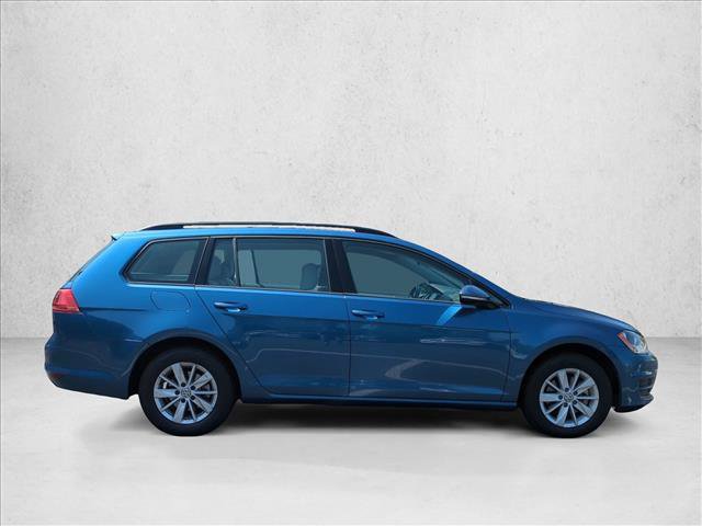 Used 2016 Volkswagen Golf S FWD image 4