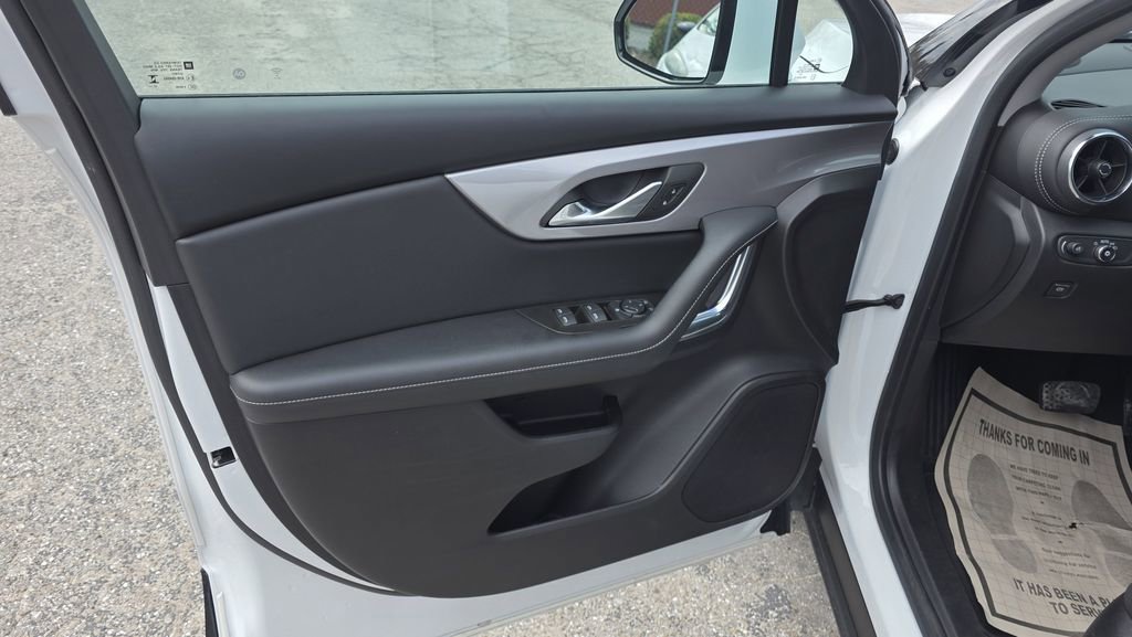 Used 2024 Chevrolet Blazer LT image 15