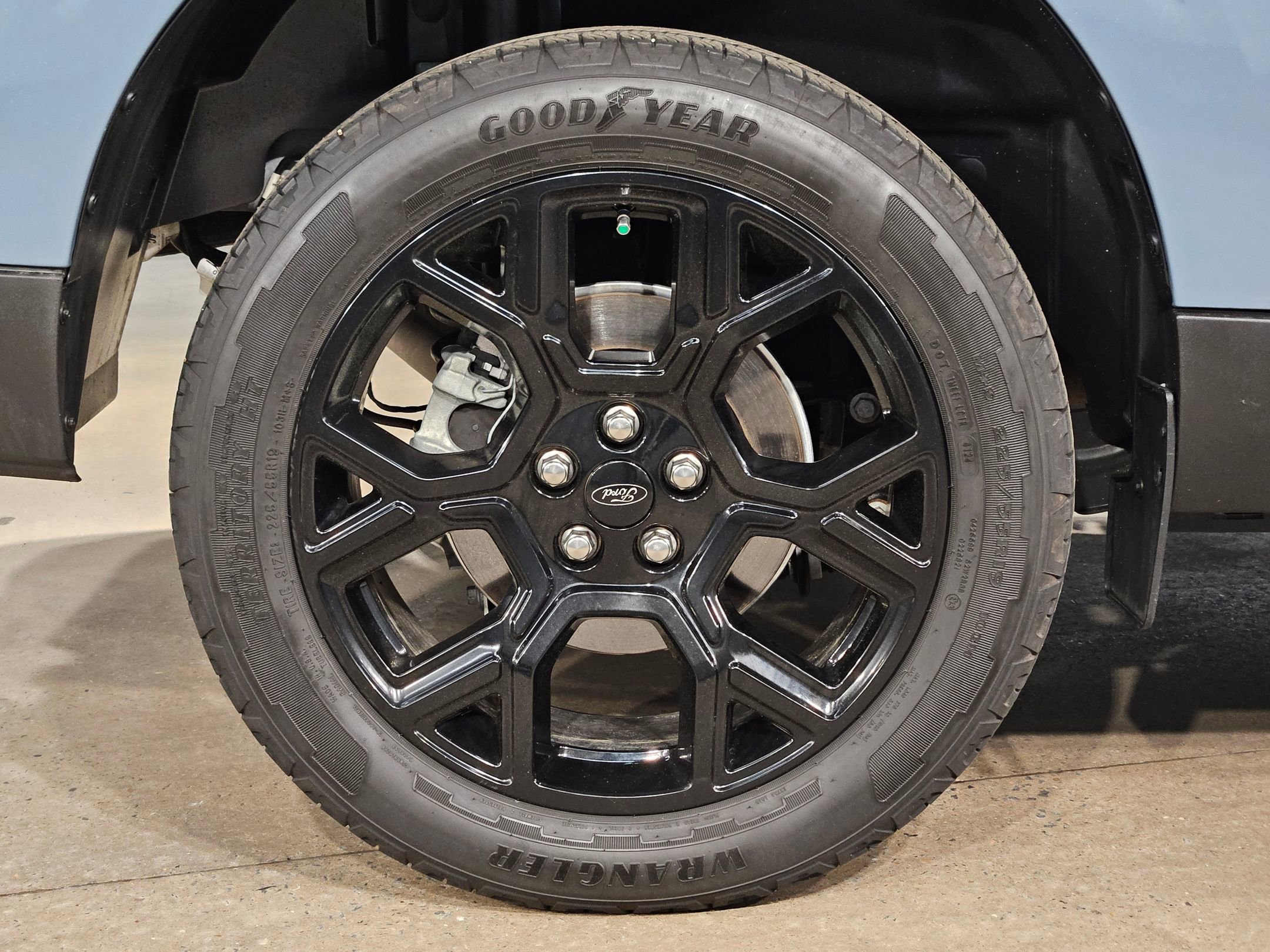 Used 2025 Ford Maverick Lariat w/ Black Appearance Package AWD/4WD image 17