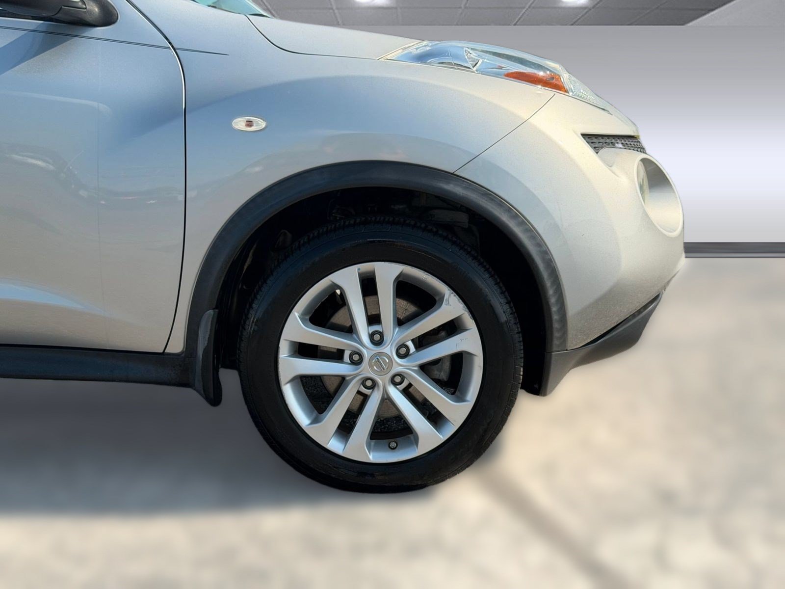 Used 2011 Nissan Juke SL FWD image 12