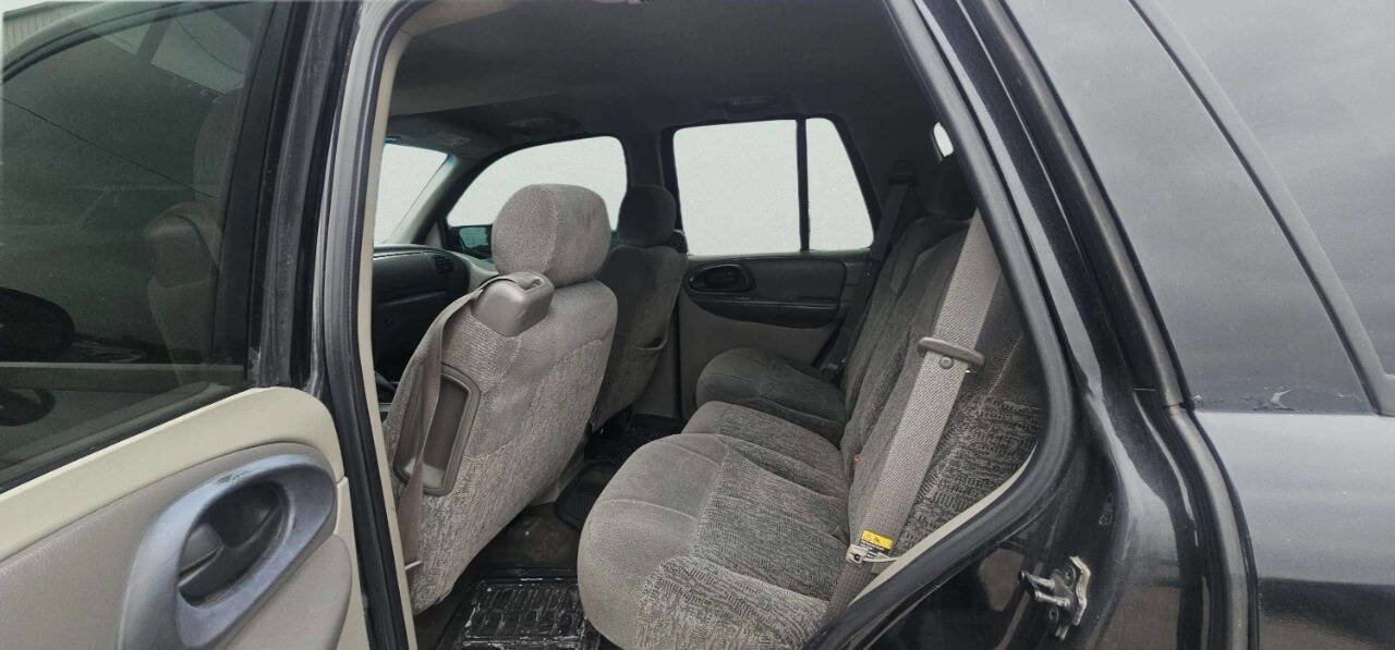 Used 2003 Chevrolet TrailBlazer LS w/ Preferred Equipment Group AWD/4WD image 7