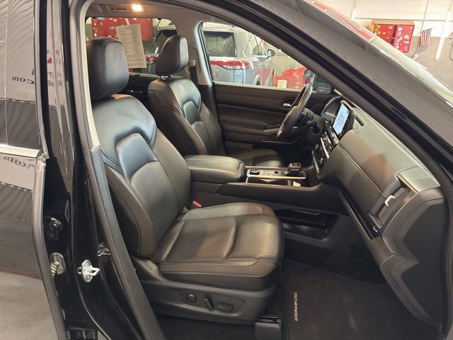 Certified 2024 Nissan Pathfinder SL w/ SL Premium Package AWD/4WD image 21