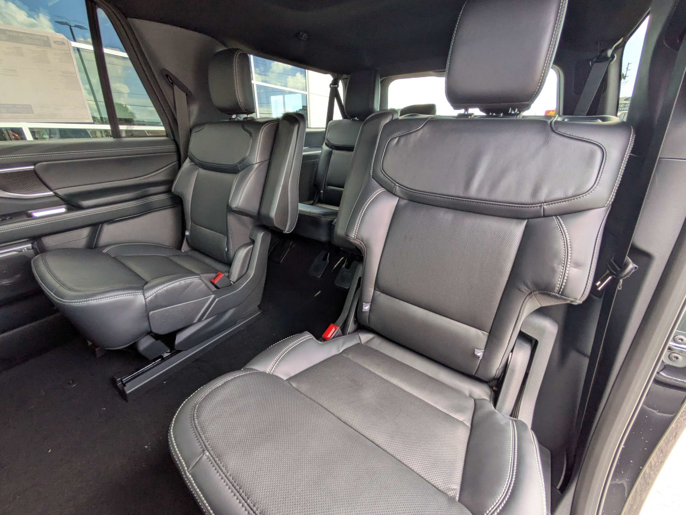 New 2027 Ford Expedition Max Platinum w/ Stealth Appearance Package RWD image 16