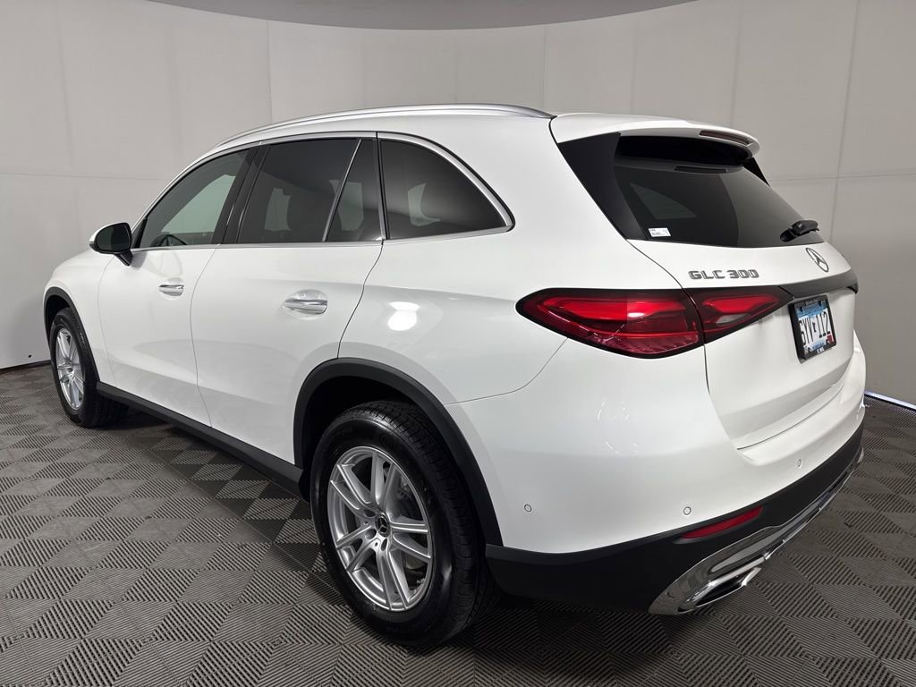 Certified 2025 Mercedes-Benz GLC 300 4MATIC image 4