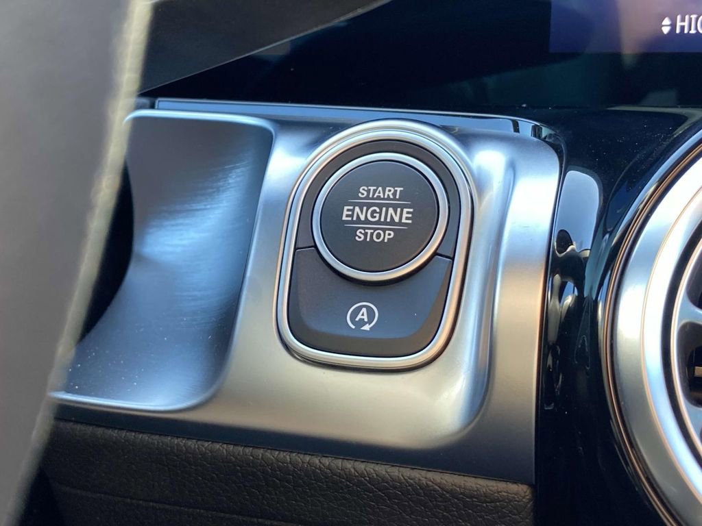 Certified 2025 Mercedes-Benz GLB 250 image 26