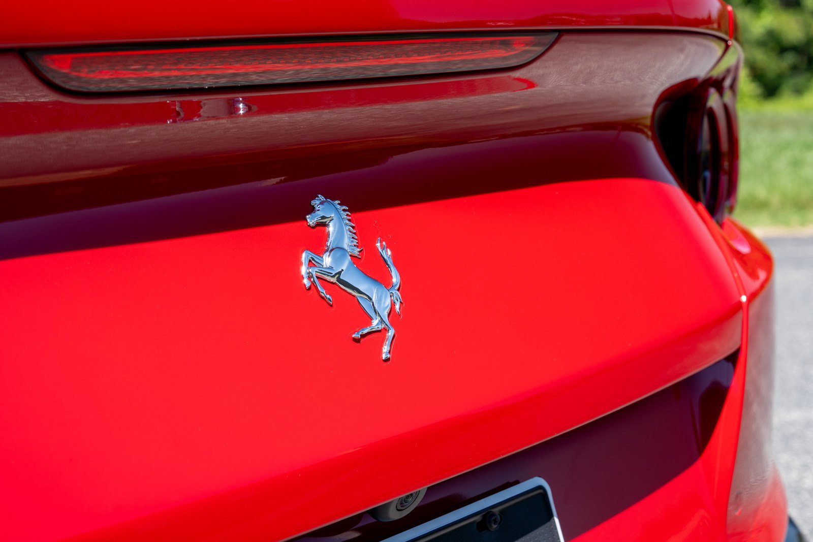 Used 2022 Ferrari 812 GTS RWD image 16