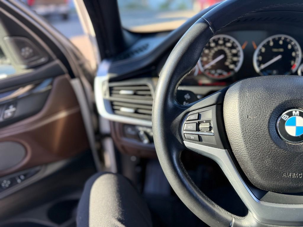 Used 2017 BMW X5 xDrive40e image 7