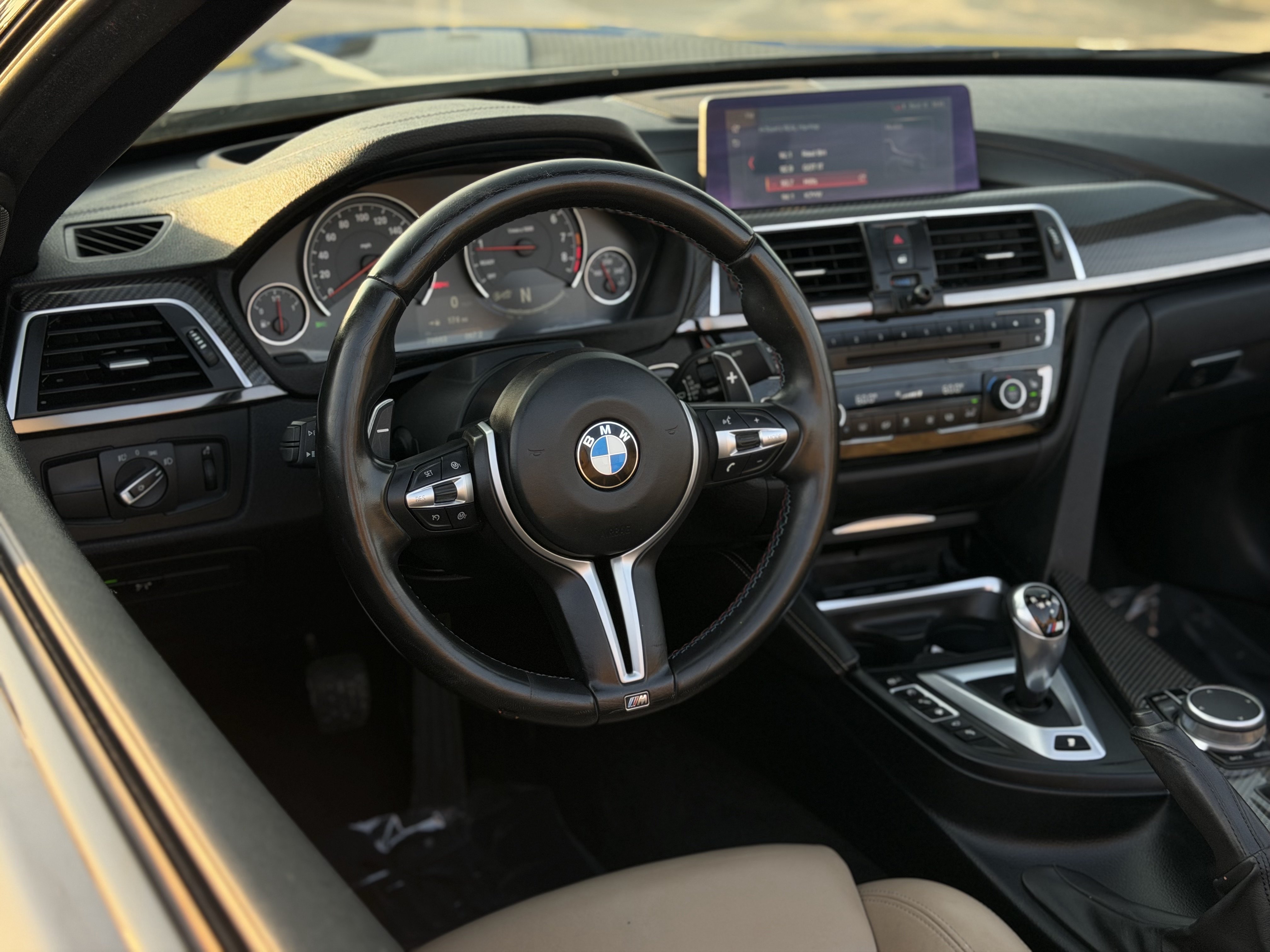 Used 2018 BMW M4 Convertible w/ Competition Package RWD image 11