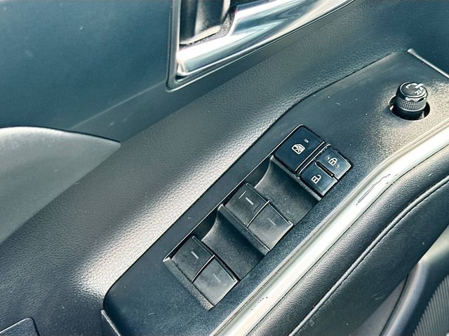 Used 2022 Toyota Highlander XLE image 18