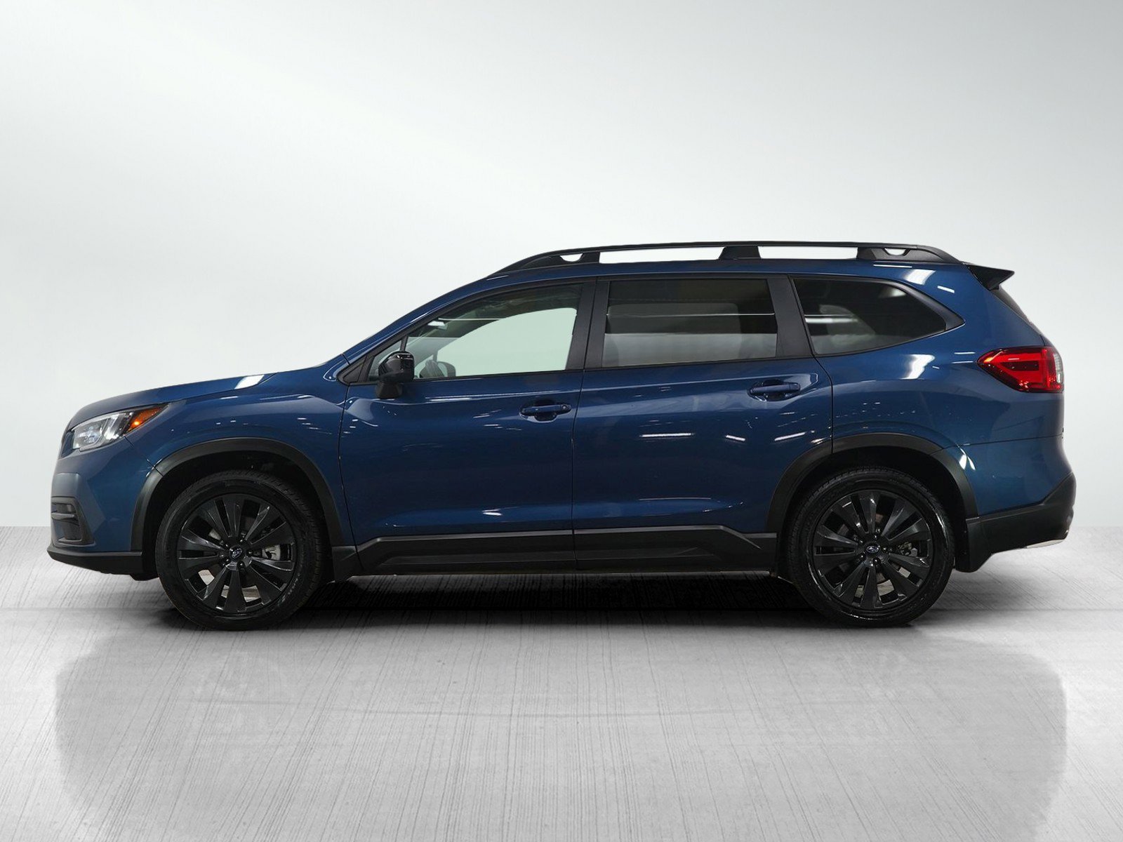 Used 2022 Subaru Ascent Onyx Edition image 2