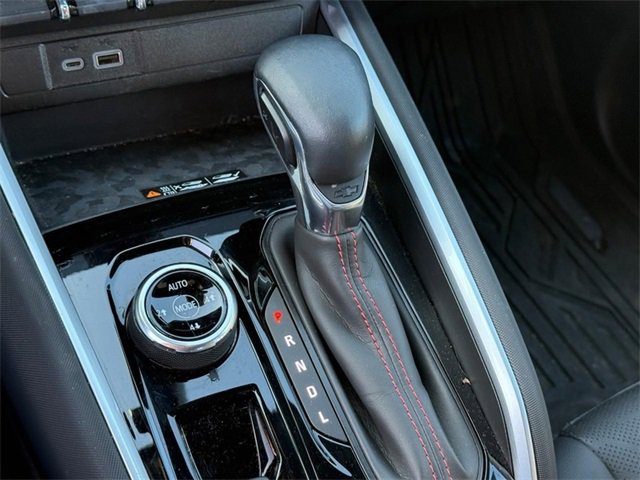 Used 2023 Chevrolet Colorado Z71 w/ Z71 Convenience Package 2 image 23