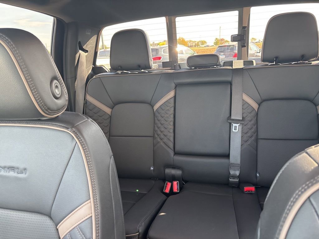 Used 2026 GMC Canyon Denali image 42