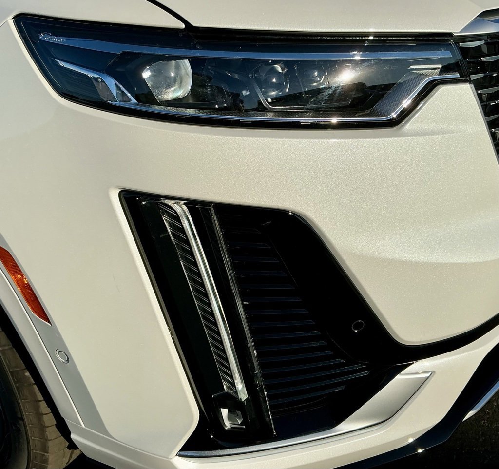 Used 2025 Cadillac XT6 Premium Luxury w/ Platinum Package image 8