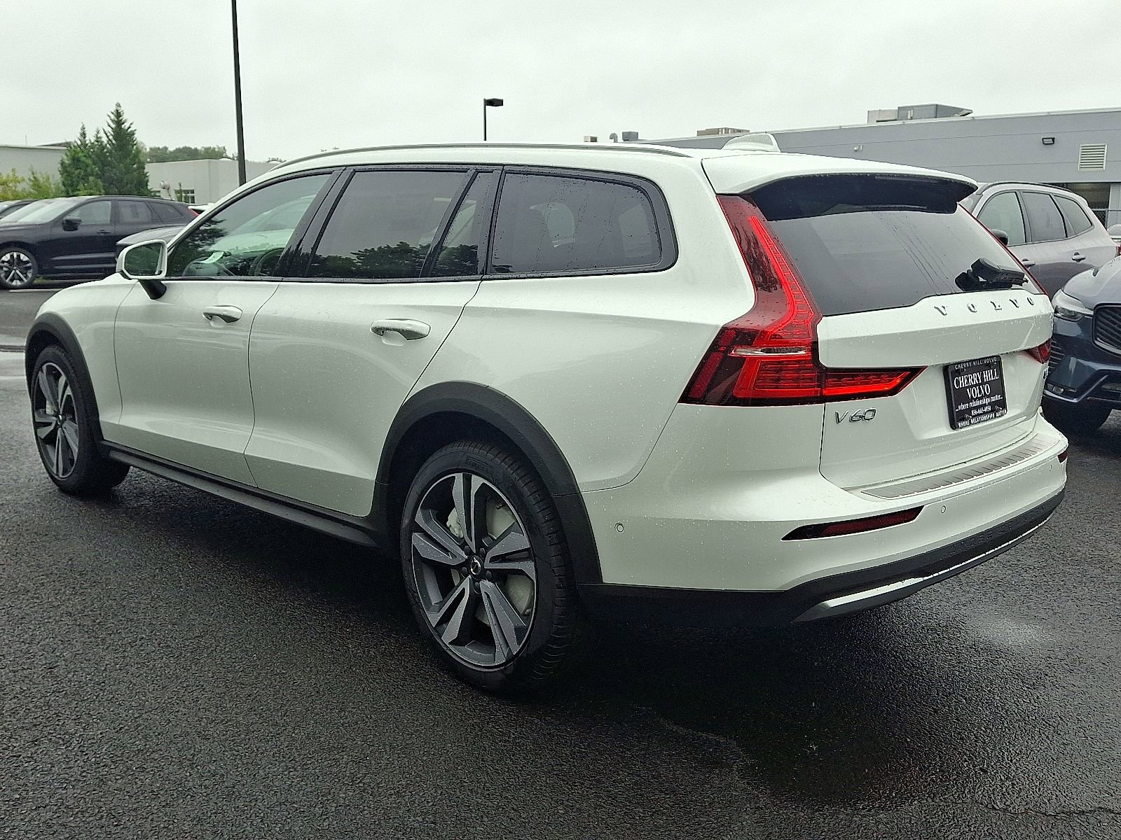 New 2026 Volvo V60 B5 Cross Country Plus w/ Protection Package Premier image 4