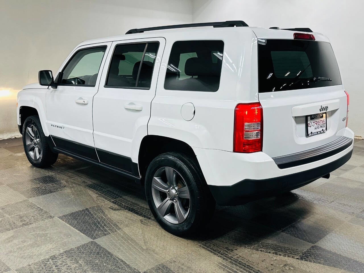 Used 2015 Jeep Patriot High Altitude FWD image 4