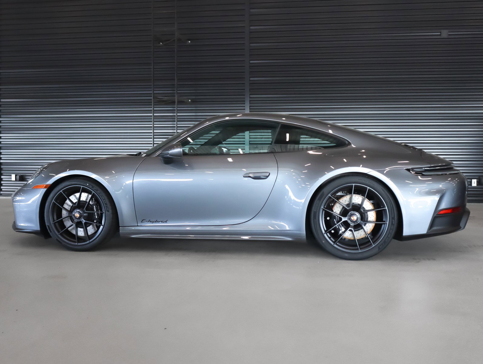 Used 2026 Porsche 911 Carrera 4 GTS image 2